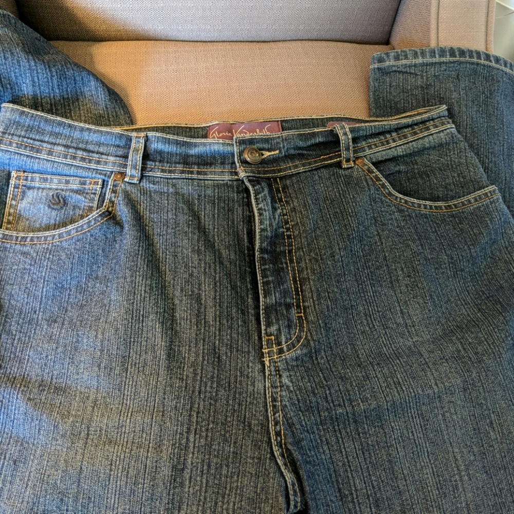Gloria Vanderbilt "Amanda" jeans